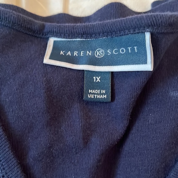 Karen Scott Tshirt - Picture 4 of 5